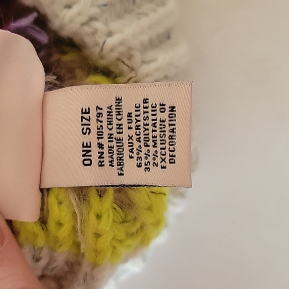 Juicy Faux Fur Pom Pom Sock Hat - Picture 6 of 10